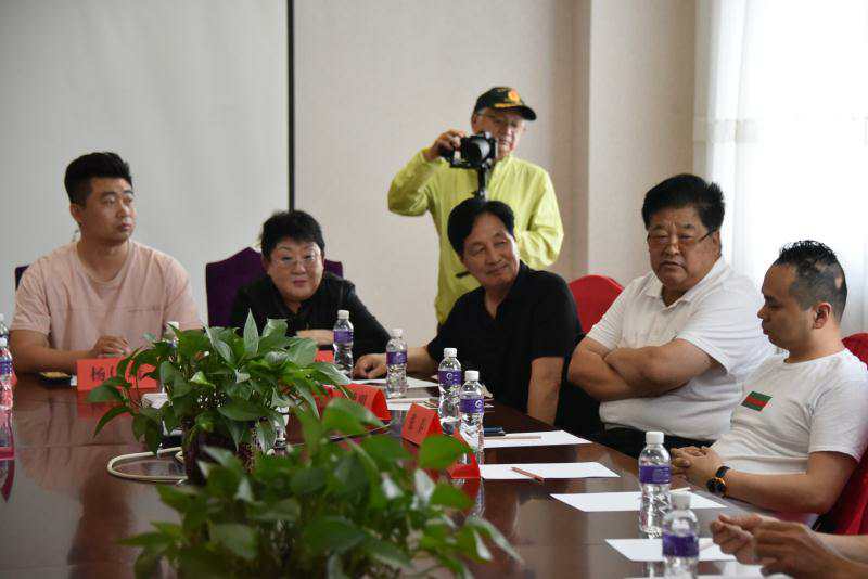 33caf10d0314130b19cd5c535cc14c7.jpg